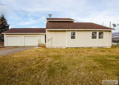 1021 S 10th Street, Challis, ID 83226