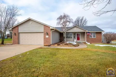 2131 SW Auburn RD, Topeka, KS 66614