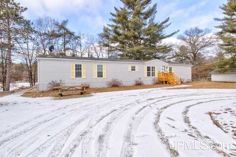 N2705 River, Wallace, MI 49893