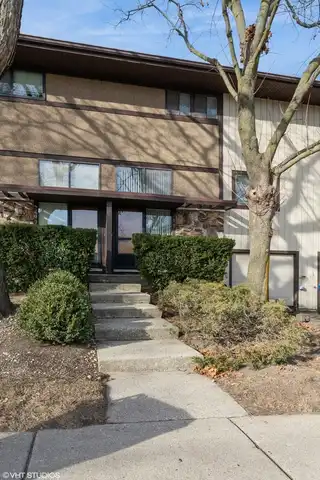 211 Skokie Boulevard, Wilmette, IL 60091