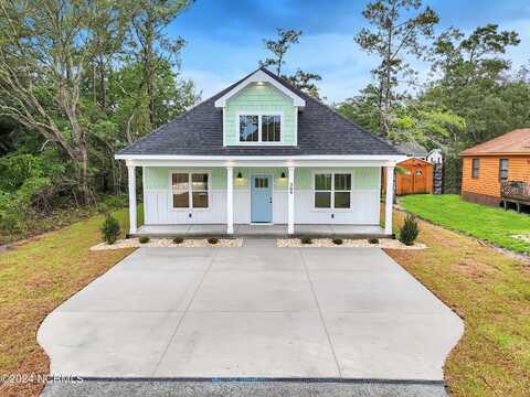 309 NE 47th Street, Oak Island, NC 28465