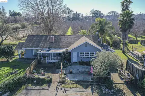 10803 Olive Dr, Oakdale, CA 95361