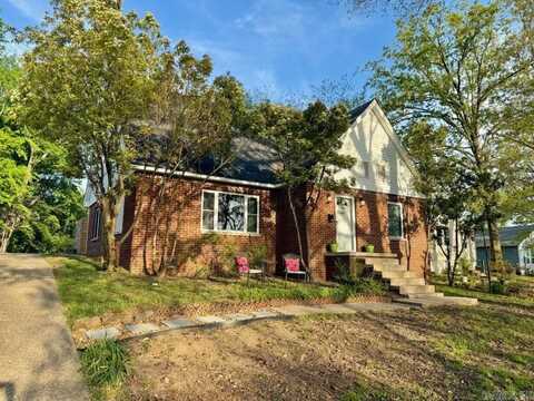 208 S First Street, Benton, AR 72015