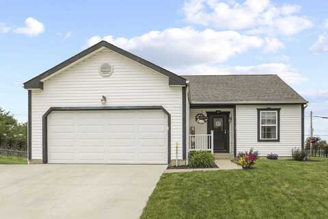 12 W Woodfield, Etna, OH 43062