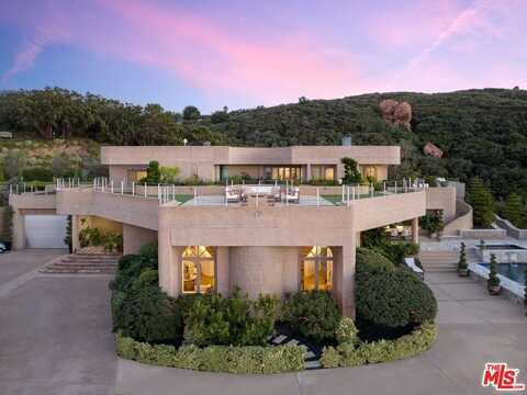 415 Stunt Rd, Calabasas, CA 91302