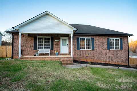 300 Pine Meadows Circle, Hickory, NC 28601