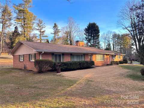 1235 Ashby Lane, Hendersonville, NC 28791