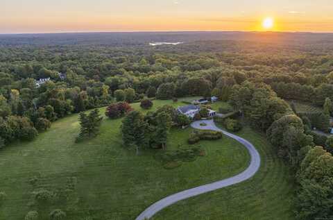 930 Oenoke Ridge, New Canaan, CT 06840