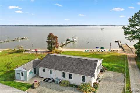 243 Rappahannock Drive, Dunnsville, VA 22454