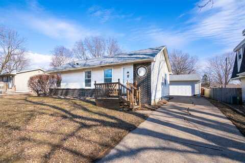 103 12th Avenue SW, Altoona, IA 50009