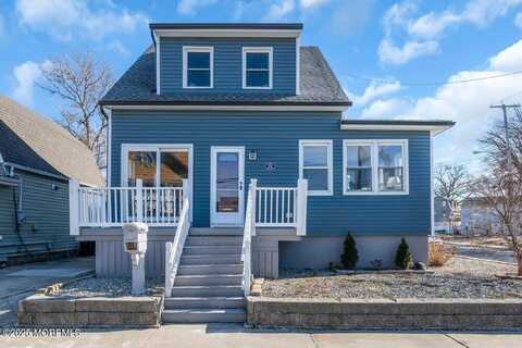 44 Oceanview Avenue, Keansburg, NJ 07734