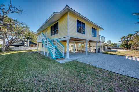 2490 Avocado Street, Saint James City, FL 33956
