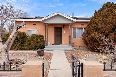 2425 MOUNTAIN Road NW, Albuquerque, NM 87104