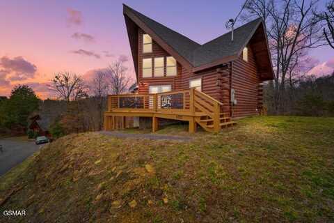 2322 Wingspan Drive, Sevierville, TN 37876