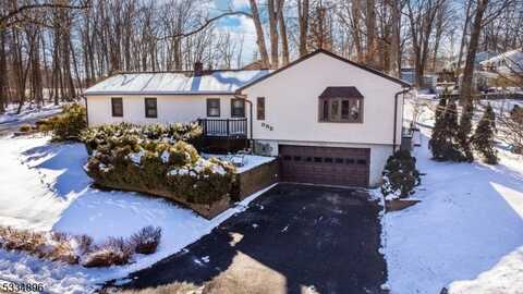 1 Hilary Ct, Vernon, NJ 07460