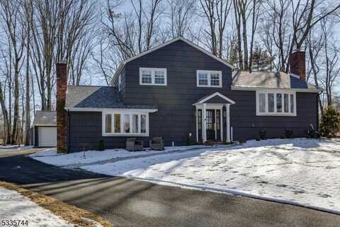 72 Dean Rd, Mendham, NJ 07945