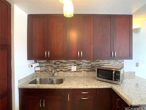 3045 Ala Napuaa Place, Honolulu, HI 96818