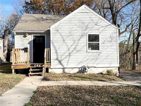 6841 Walrond Avenue, Kansas City, MO 64132