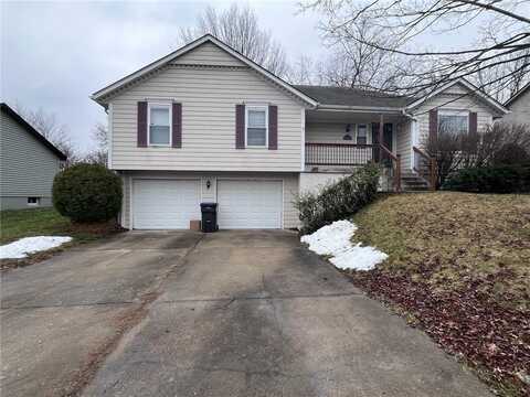 412 NE Station Drive, Lees Summit, MO 64086