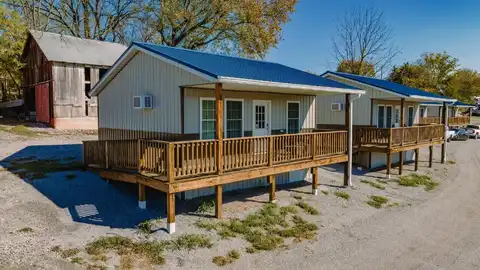 240 EL McGowan Rd (cabin), Russell Springs, KY 42642