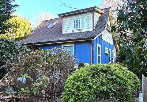 2040 Overleaf, Yachats, OR 97498