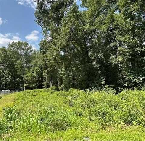 Pinewood Drive, Middle Smithfield, PA 18302