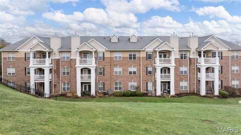 1163 Mill Crossing Dr, Creve Coeur, MO 63141