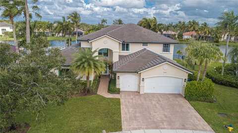 15987 SW 6th St, Pembroke Pines, FL 33027