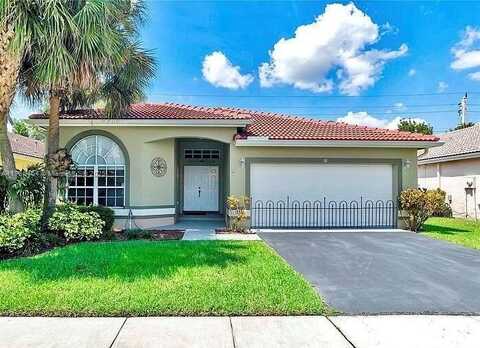 38 Gables Blvd, Weston, FL 33326