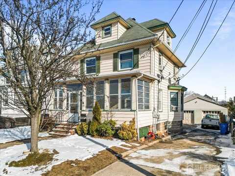 36 3rd Avenue, Port Reading, NJ 07064