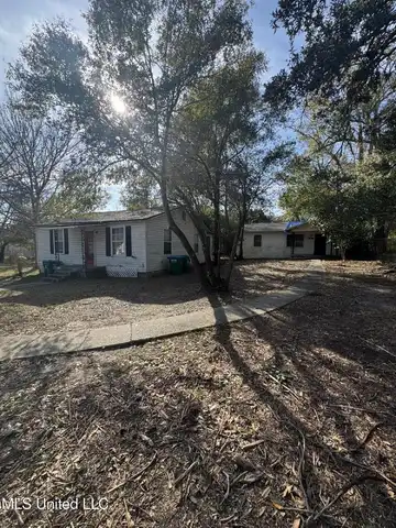 2819 Gulf Avenue, Gulfport, MS 39501