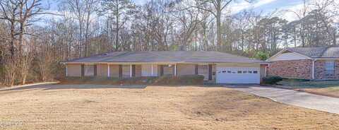 923 Fairfax Circle, Jackson, MS 39211