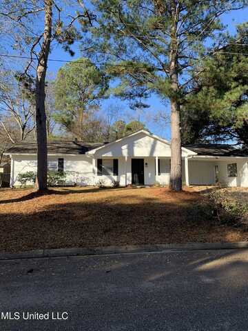 309 Eastwood Avenue, Ridgeland, MS 39157