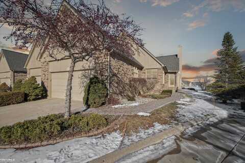 14898 Stoney Brook, Shelby, MI 48315