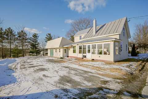 131 Pine Street, Madison, ME 04950