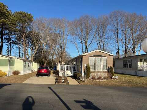 1661-294 Old Country Road, Riverhead, NY 11901