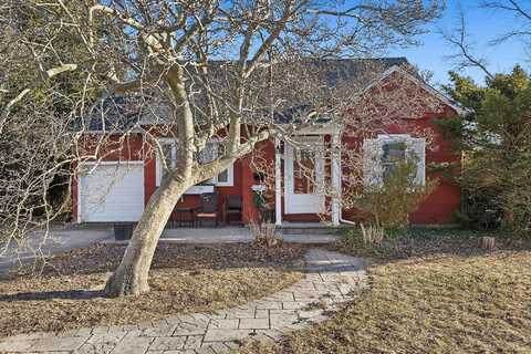 133 Merritts Pond Road, Riverhead, NY 11901