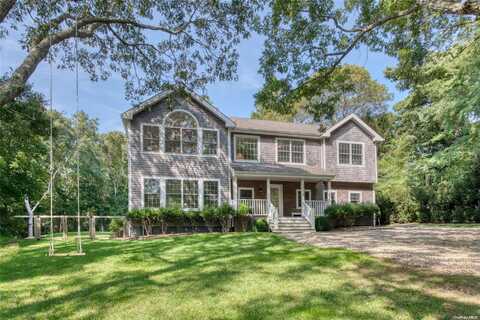 3475 Wunneweta Road, Cutchogue, NY 11935