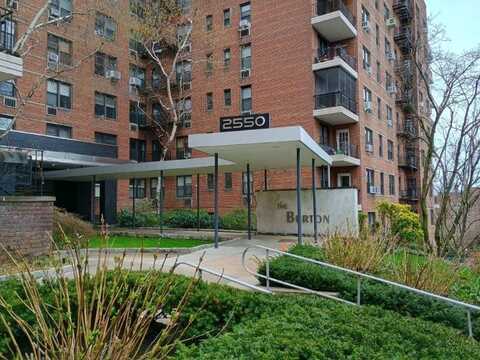 2550 Independence Avenue, Bronx, NY 10463