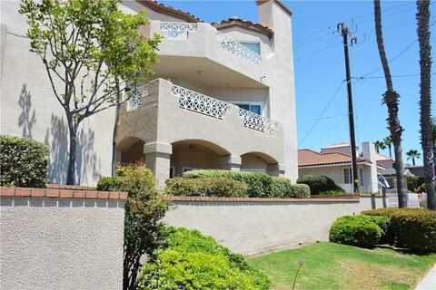 900 Pacific Coast Highway, Huntington Beach, CA 92648