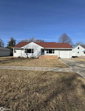 220 W Maple Street, Hubbard, IA 50122