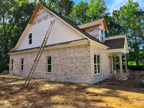393 Woodland Dr., New Albany, MS 38652