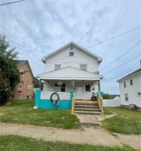 330 Center Street, Weirton, WV 26062