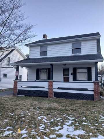 411 Emery Avenue, Youngstown, OH 44507