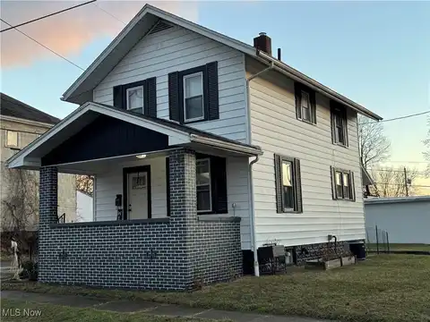 1015 Vine Street, Coshocton, OH 43812