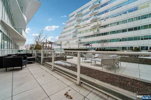 800 Ave At Port Imperial 308, Weehawken, NJ 07086