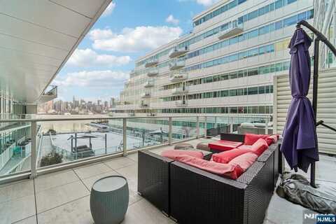 800 Ave At Port Imperial 509, Weehawken, NJ 07086