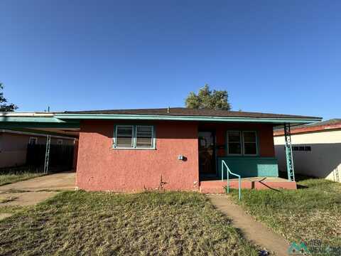 724 Sandia Drive, Clovis, NM 88101