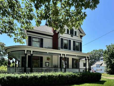 222 North Main Street, Wolfeboro, NH 03894