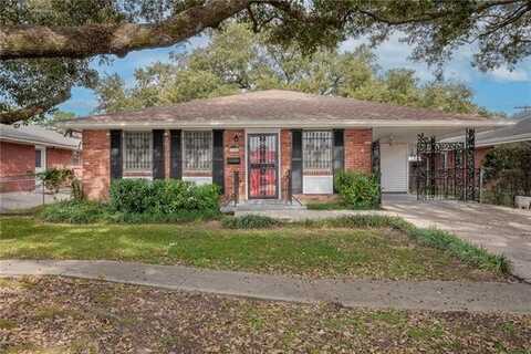 2141 ESPLANADE Place, Gretna, LA 70056